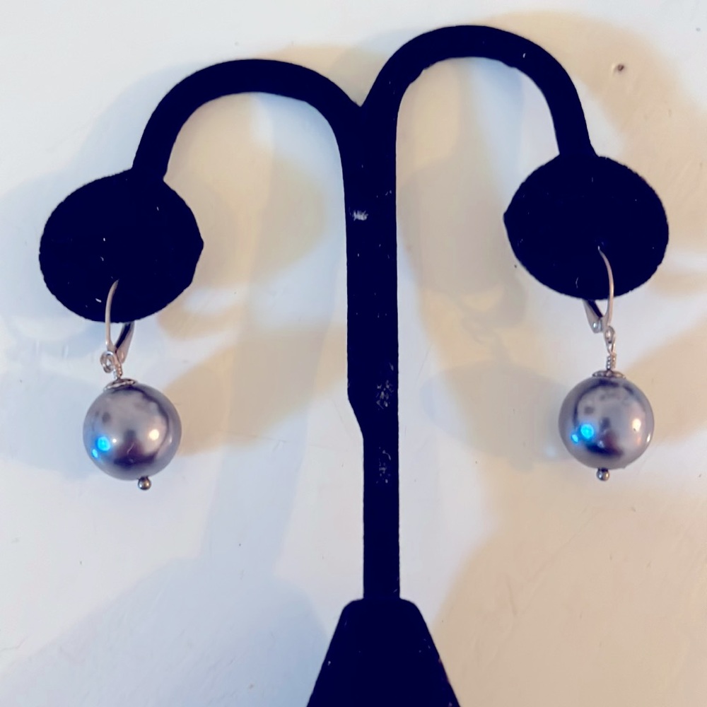 Pearl earrings